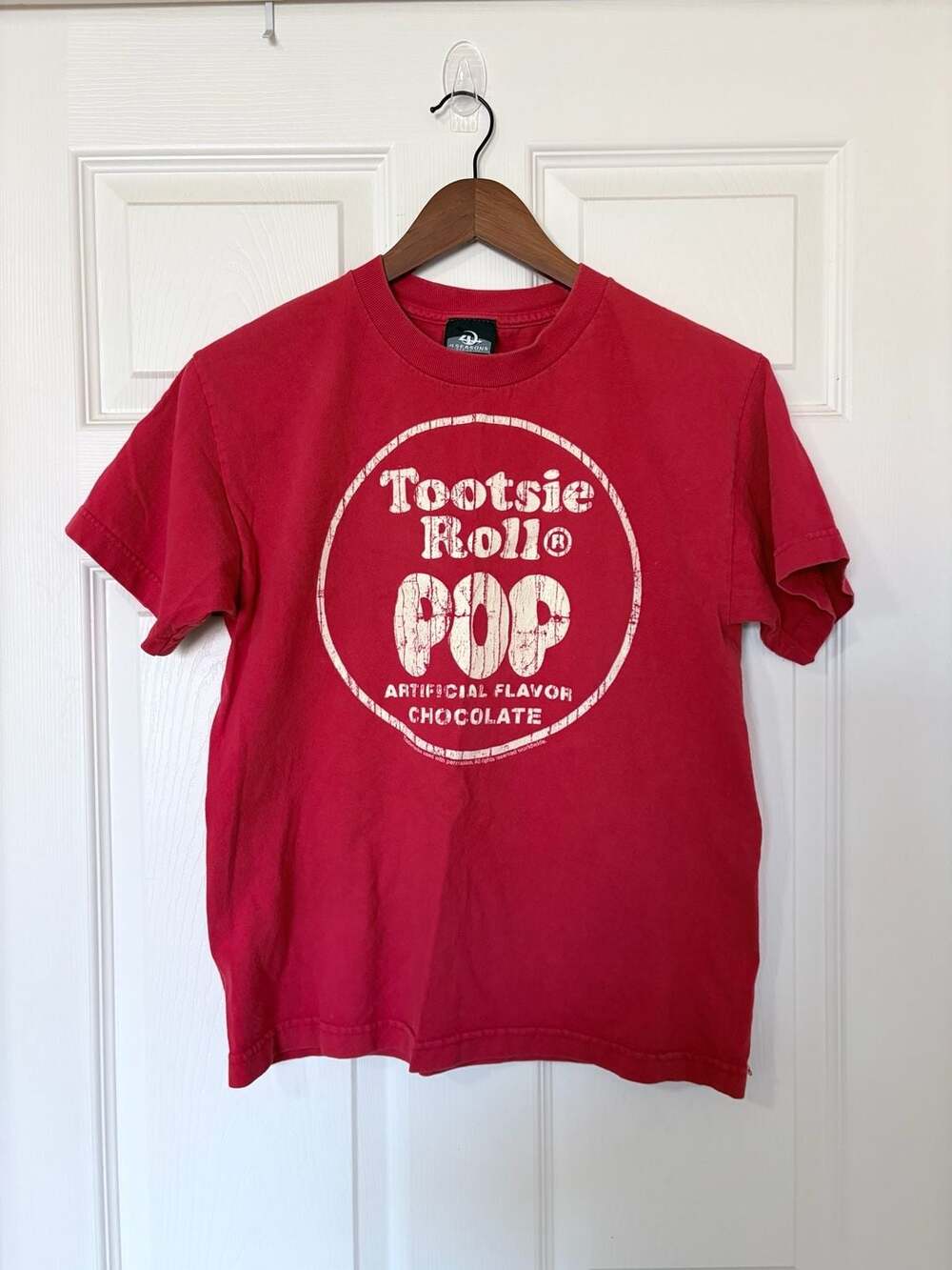 4 Seasons Tootsie Roll Pop T-Shirt Size L Red Chocolate Graphic
